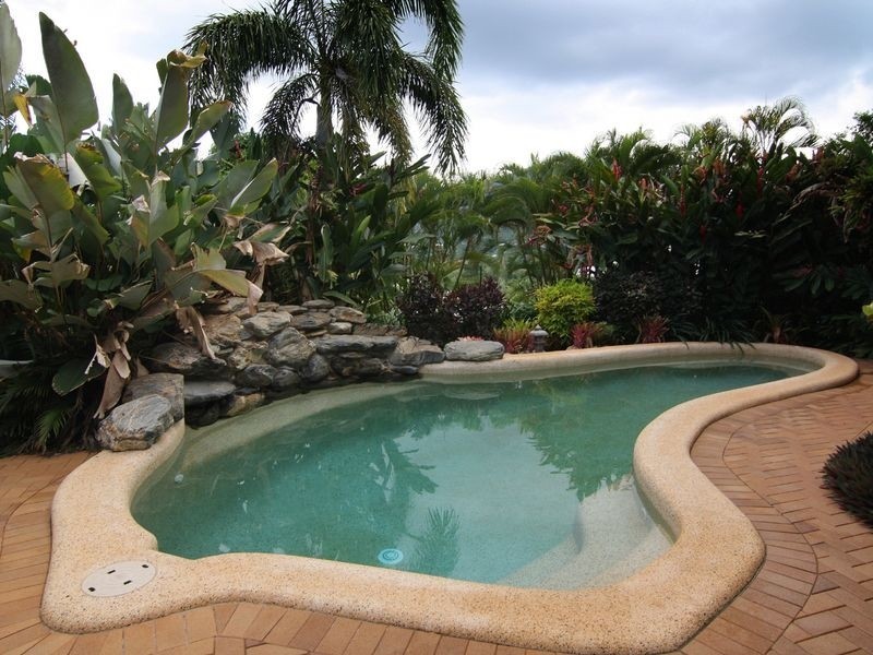 2 Knott Court, Whitfield QLD 4870