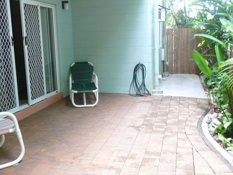 1/215 Kamerunga Road, Freshwater QLD 4870