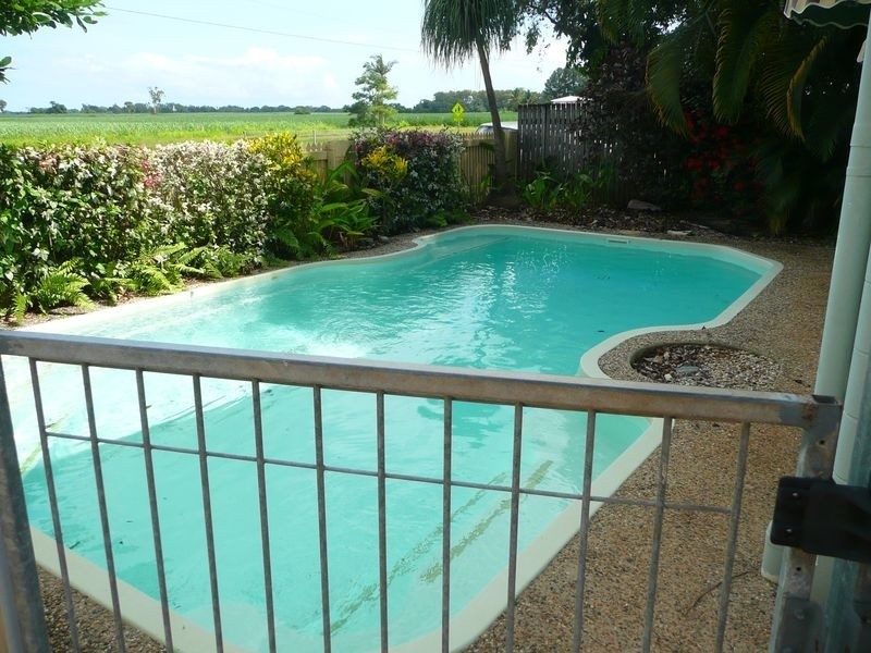 1/215 Kamerunga Road, Freshwater QLD 4870