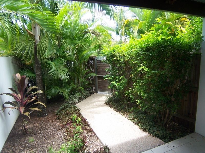 8/9 Grantala Street, Manoora QLD 4870