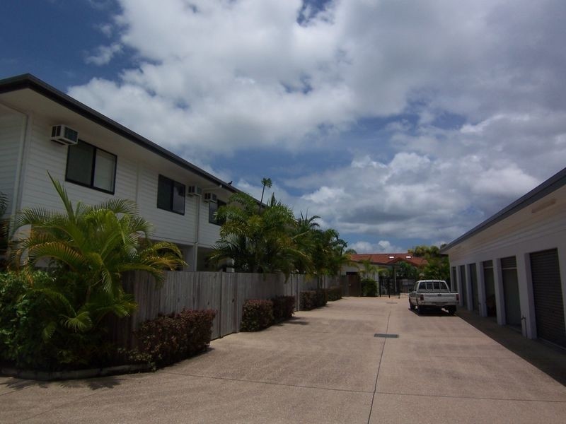 8/9 Grantala Street, Manoora QLD 4870