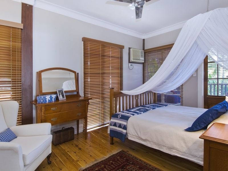 130 Hillview Crescent, Whitfield QLD 4870
