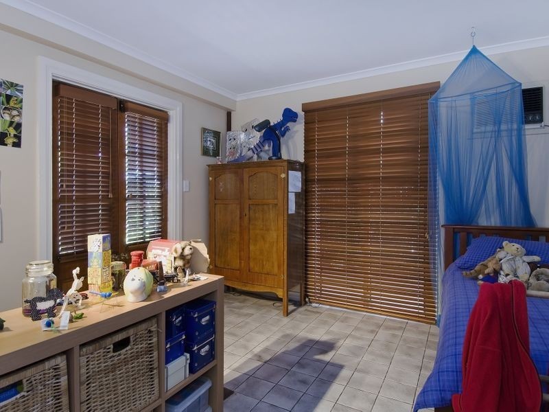 130 Hillview Crescent, Whitfield QLD 4870
