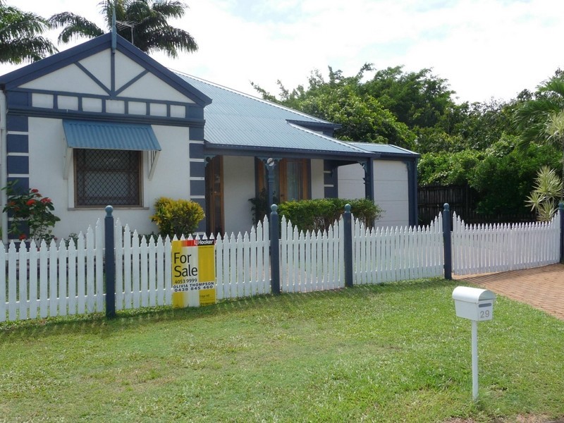 29 Sherwood Close, Brinsmead QLD 4870