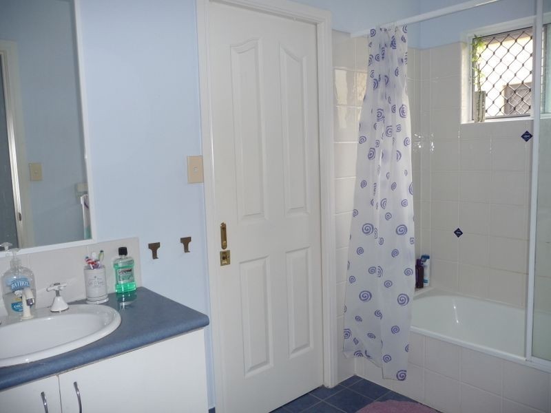 29 Sherwood Close, Brinsmead QLD 4870