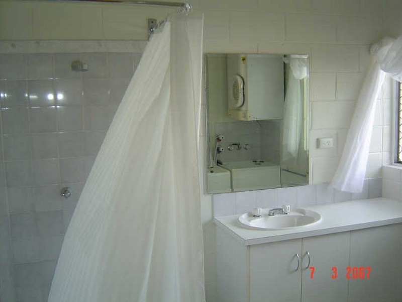 Manoora QLD 4870