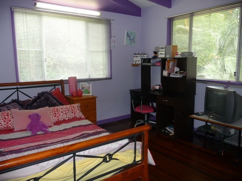 3-5 Johnston Street, Stratford QLD 4870