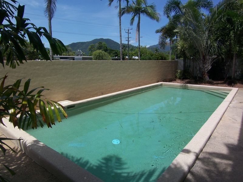 8/120 Greenslopes Street, Edge Hill QLD 4870