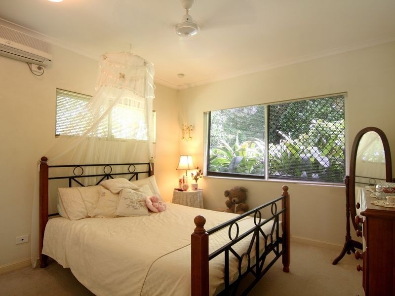 1/1 McGregor Street, Mooroobool QLD 4870