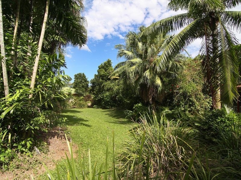 1/1 McGregor Street, Mooroobool QLD 4870