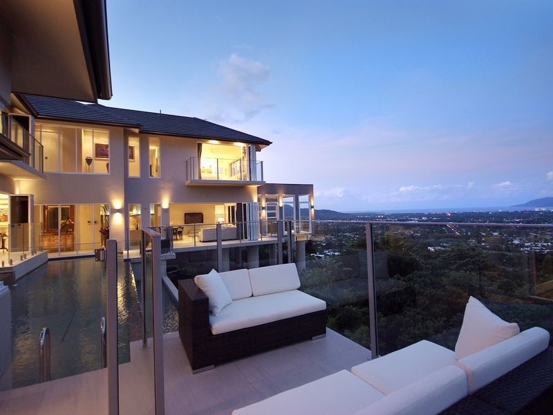 105 Summerhill Drive, Mooroobool QLD 4870