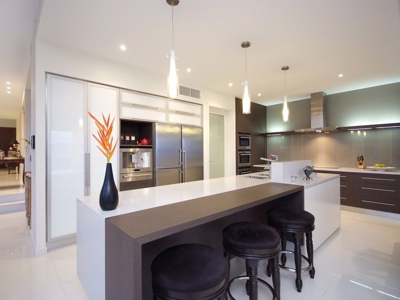 105 Summerhill Drive, Mooroobool QLD 4870