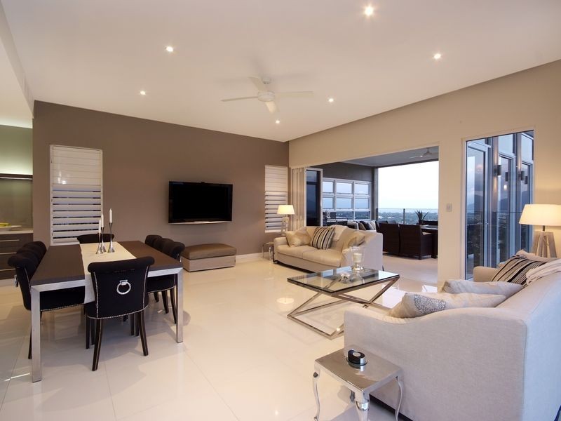 105 Summerhill Drive, Mooroobool QLD 4870