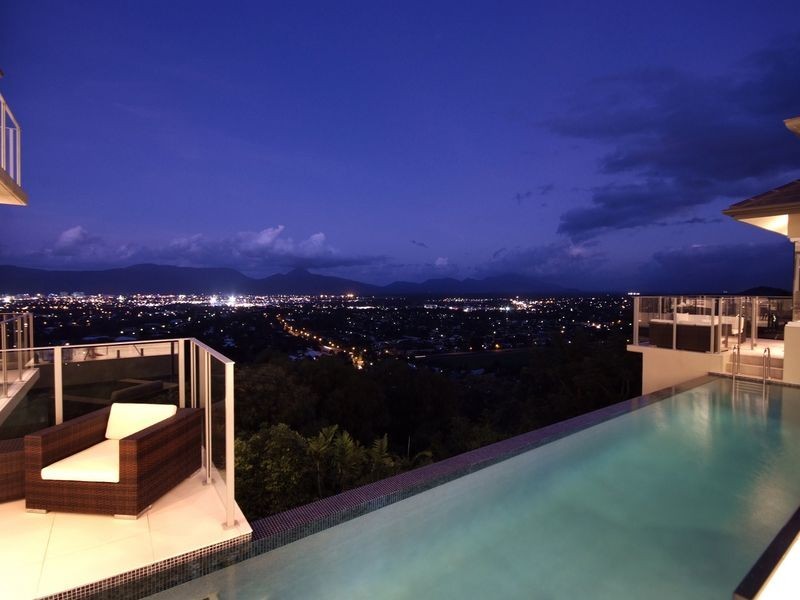 105 Summerhill Drive, Mooroobool QLD 4870