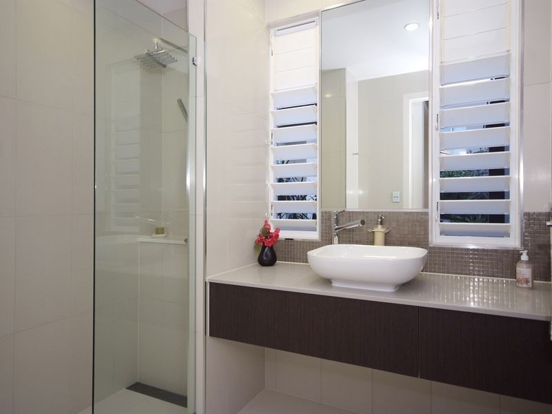 105 Summerhill Drive, Mooroobool QLD 4870