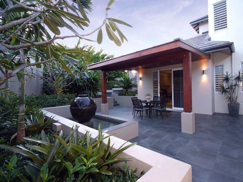 105 Summerhill Drive, Mooroobool QLD 4870