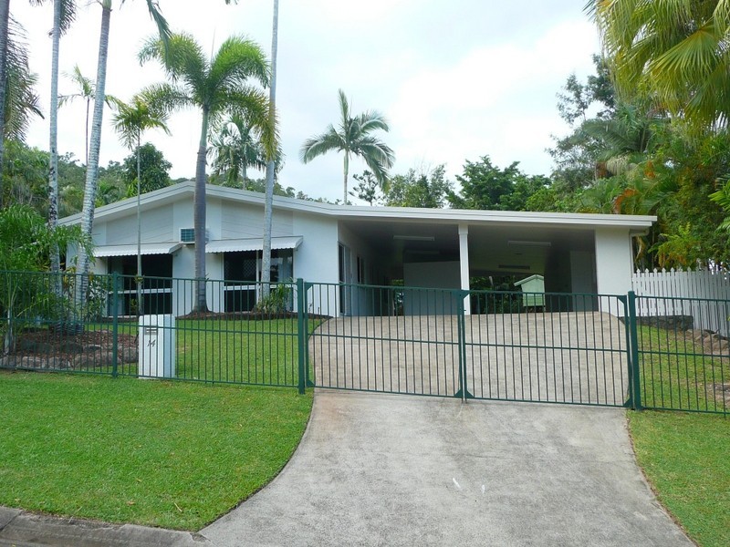 14 Harrison Close, Kanimbla QLD 4870