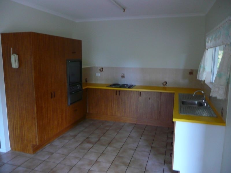 14 Harrison Close, Kanimbla QLD 4870