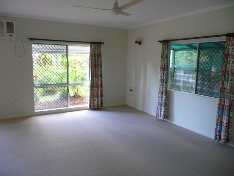 14 Harrison Close, Kanimbla QLD 4870