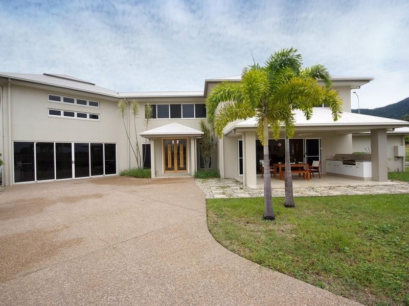 1 Hockey Avenue, Smithfield QLD 4878