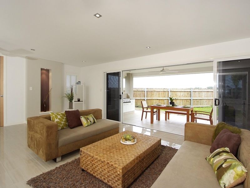 1 Hockey Avenue, Smithfield QLD 4878