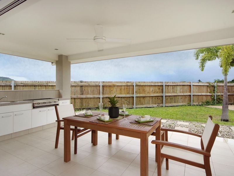 1 Hockey Avenue, Smithfield QLD 4878