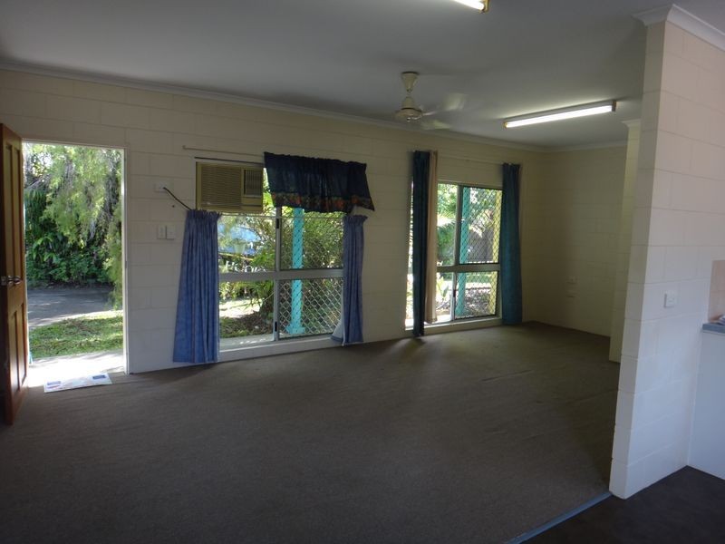 2/38 Ireland Crescent, Whitfield QLD 4870