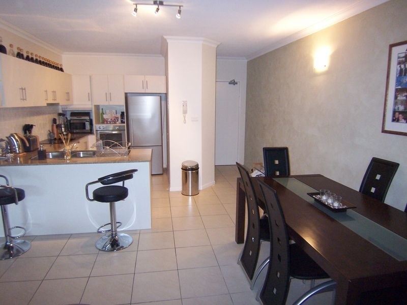 17/210 Grafton Street, Cairns North QLD 4870