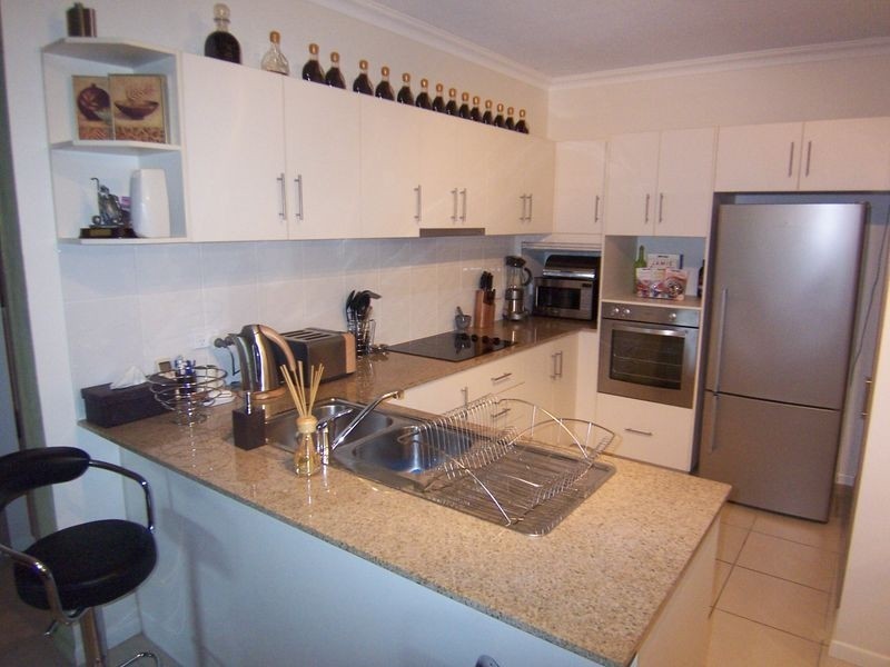 17/210 Grafton Street, Cairns North QLD 4870