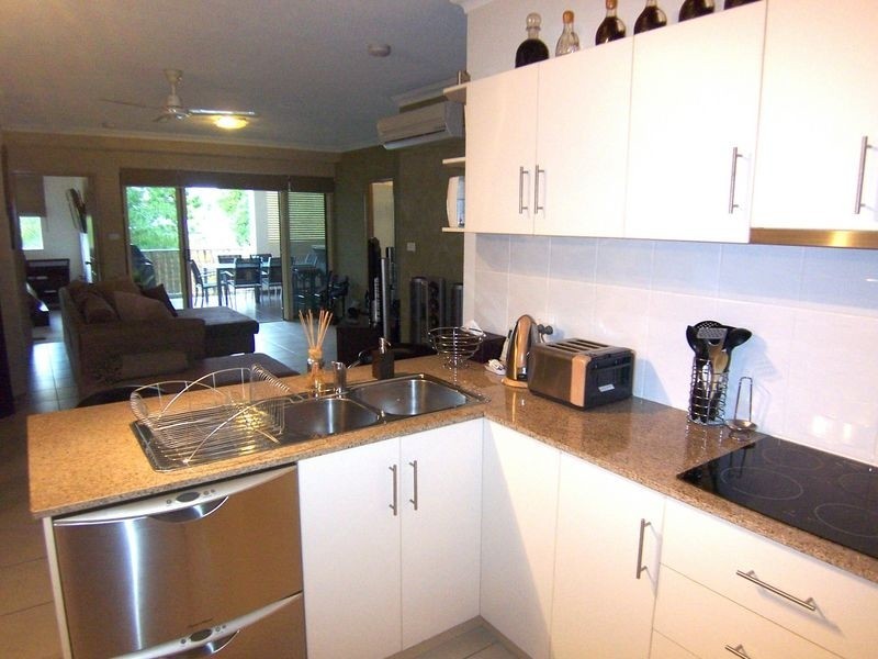 17/210 Grafton Street, Cairns North QLD 4870