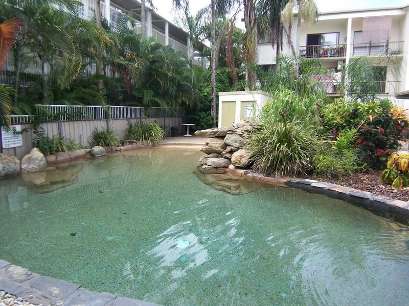 6/215 Mcleod Street, Cairns QLD 4870