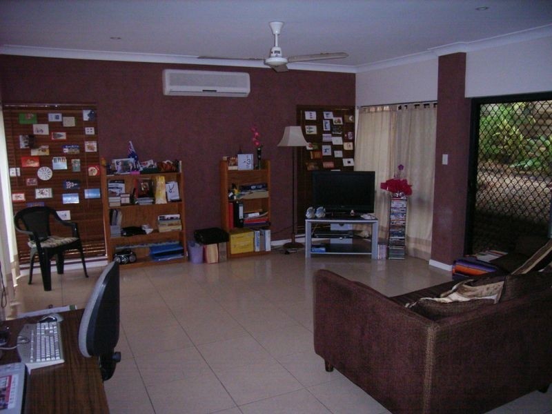 19 Chesterfield Close, Brinsmead QLD 4870