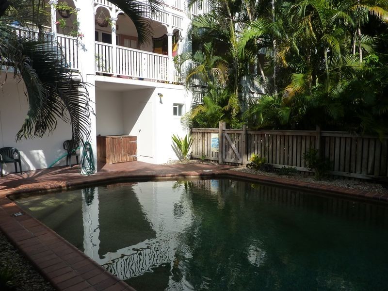 11/158 Mcleod Street, Cairns North QLD 4870