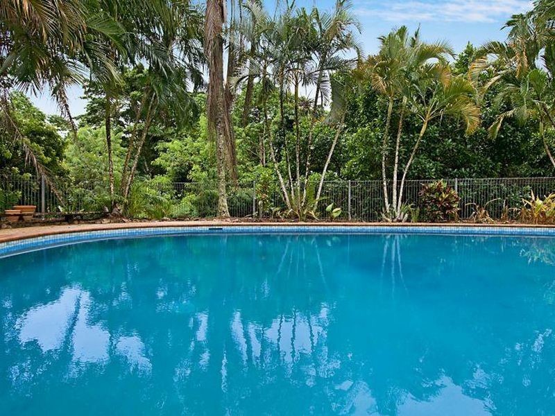 27 Brady Close, Brinsmead QLD 4870