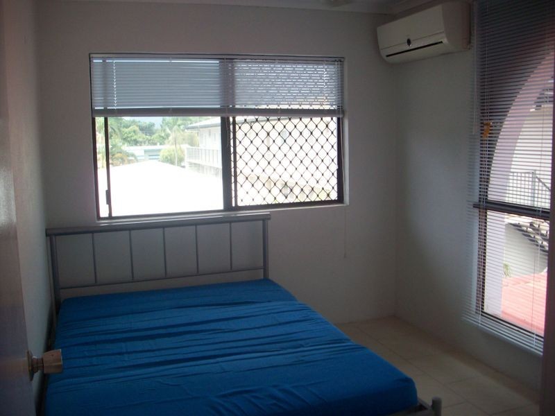 8/3 Crathern Close, Edge Hill QLD 4870