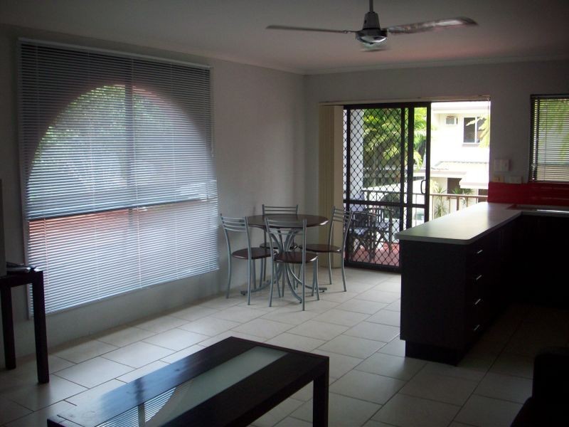 8/3 Crathern Close, Edge Hill QLD 4870