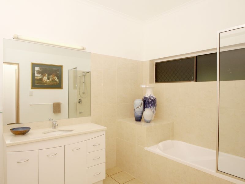 2 Anivas Close, Freshwater QLD 4870