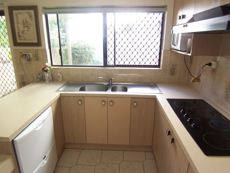 2/16-18 Deauville Close, Yorkeys Knob QLD 4878