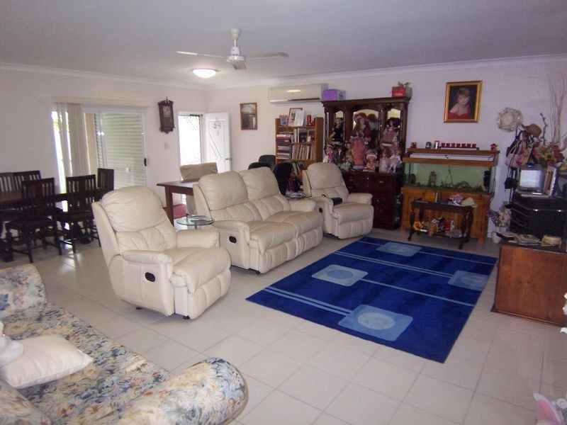 77 Hayward Street, Cairns QLD 4870