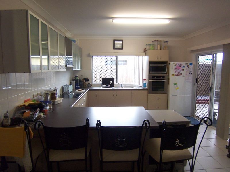77 Hayward Street, Cairns QLD 4870