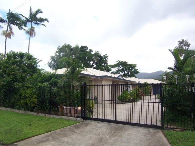 77 Hayward Street, Cairns QLD 4870
