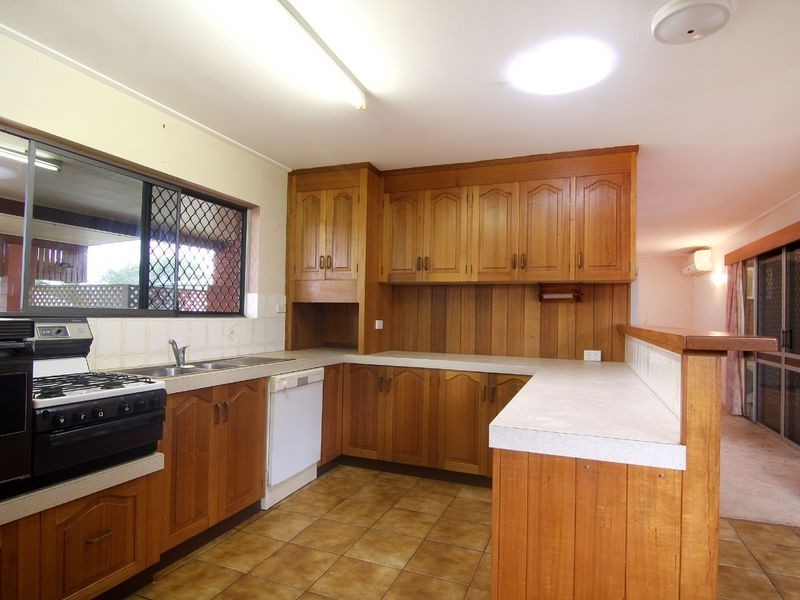 8 Alkoo Close, Bayview Heights QLD 4868