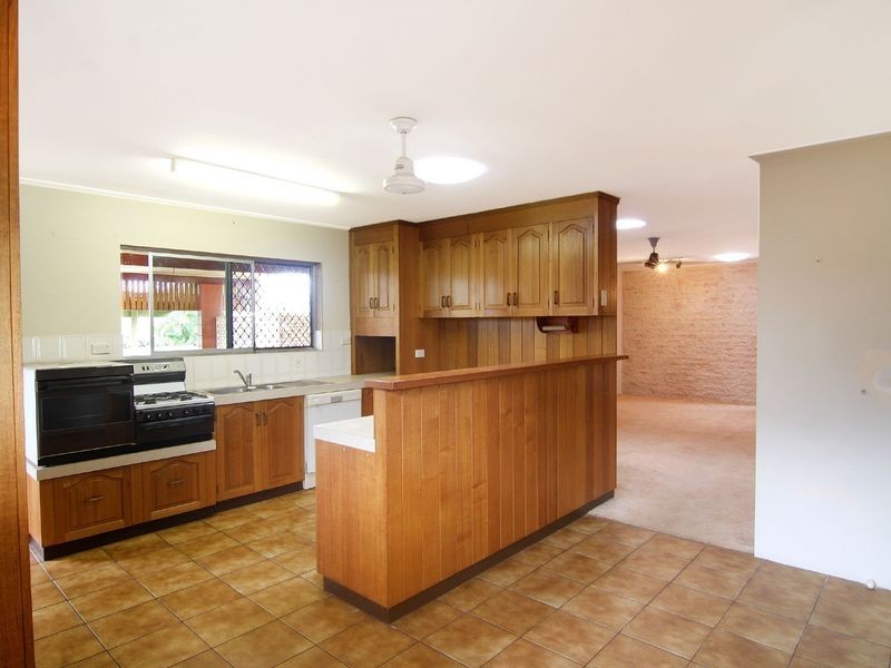 8 Alkoo Close, Bayview Heights QLD 4868