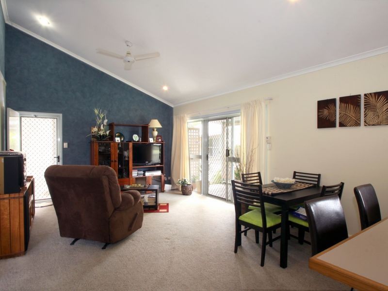 3/10 Ireland Crescent, Whitfield QLD 4870