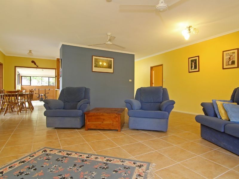 13 Feeley Close, Brinsmead QLD 4870