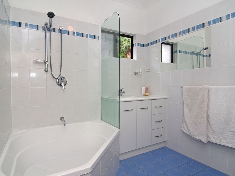 13 Feeley Close, Brinsmead QLD 4870