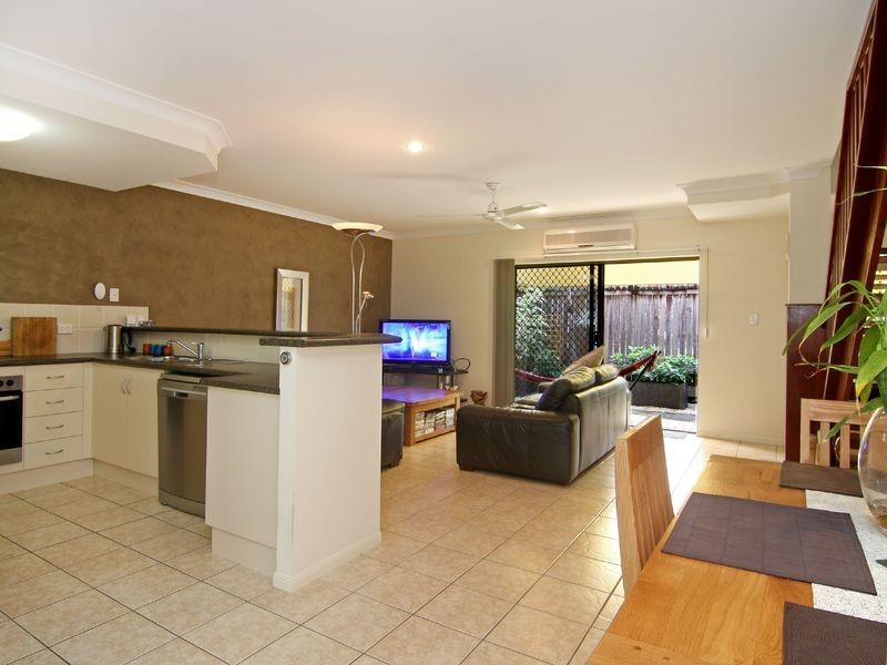 10/24 Old Smithfield Road, Freshwater QLD 4870