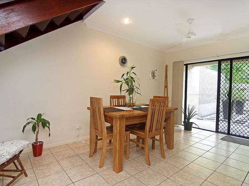 10/24 Old Smithfield Road, Freshwater QLD 4870