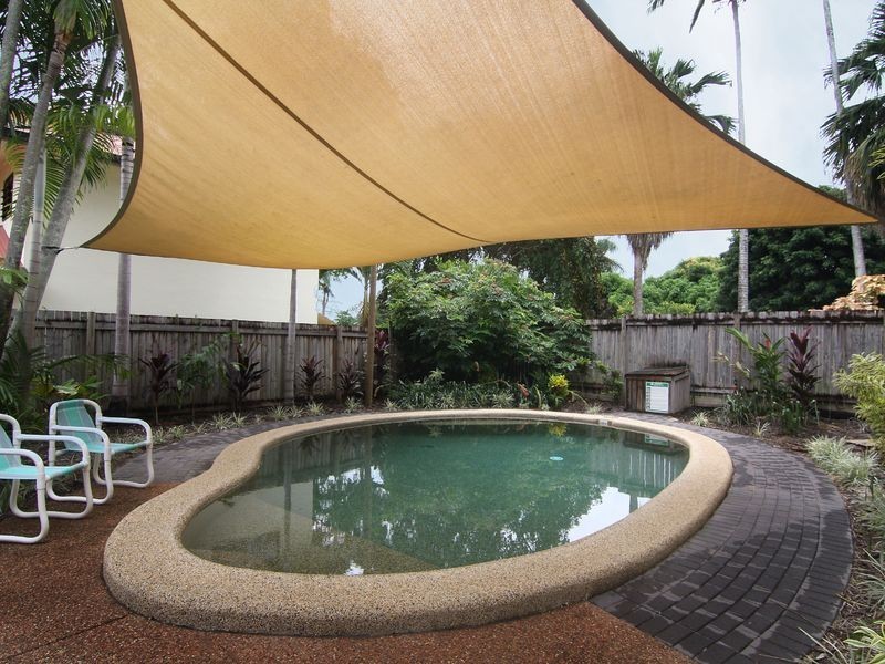 10/24 Old Smithfield Road, Freshwater QLD 4870