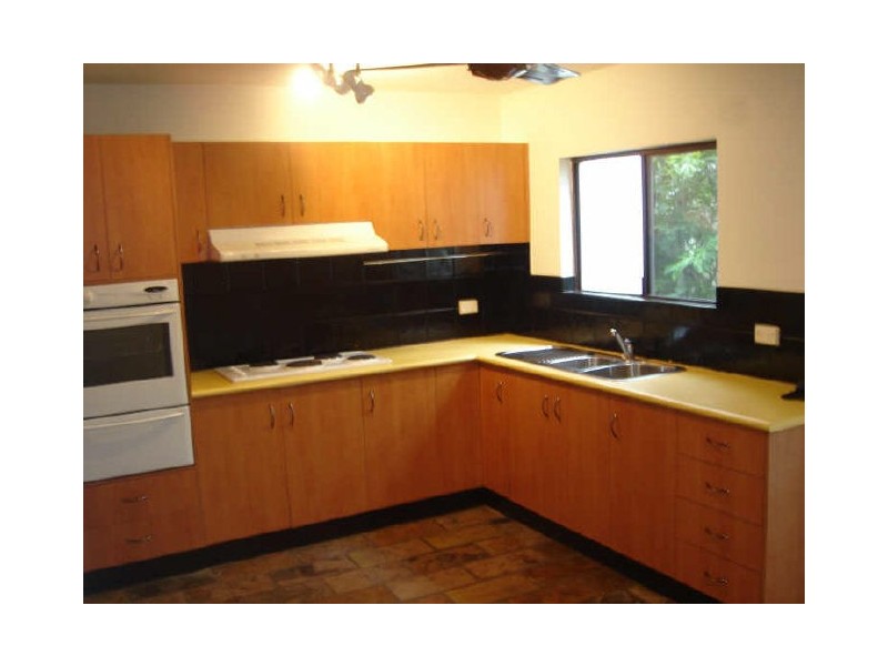 9/323 McLeod Street, Cairns North QLD 4870